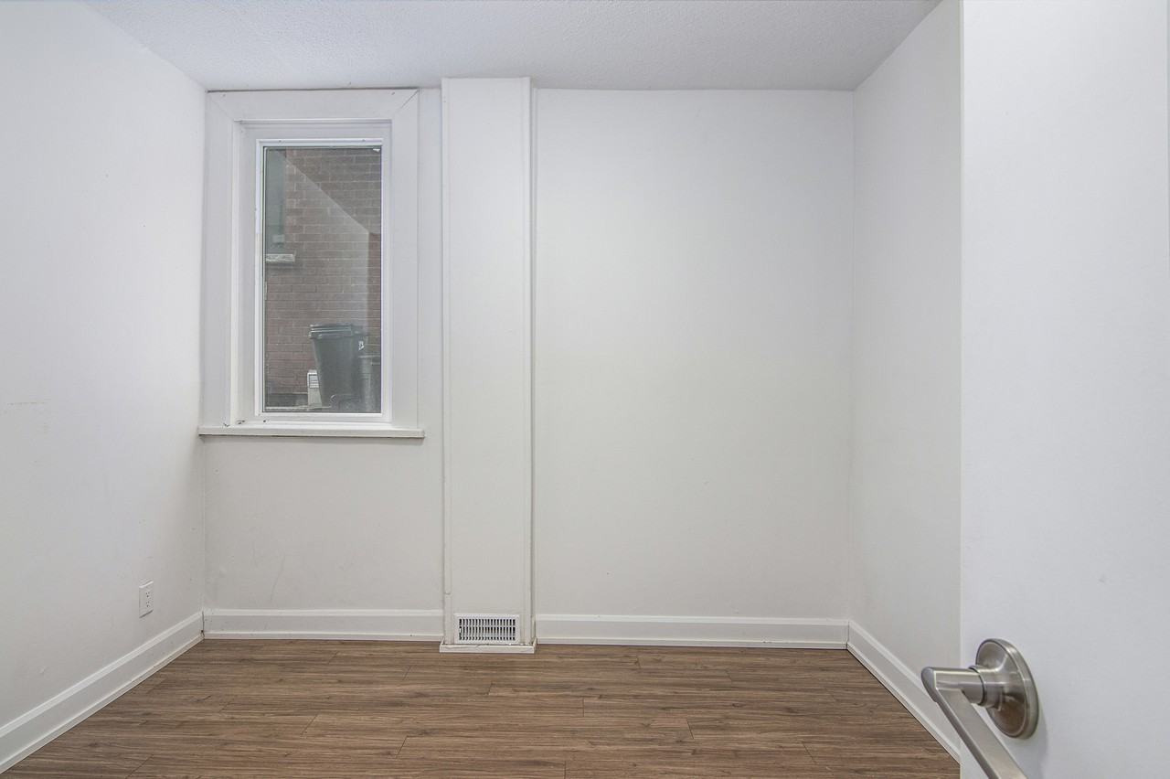 91-93 Melrose Ave - Photo 6 of 7