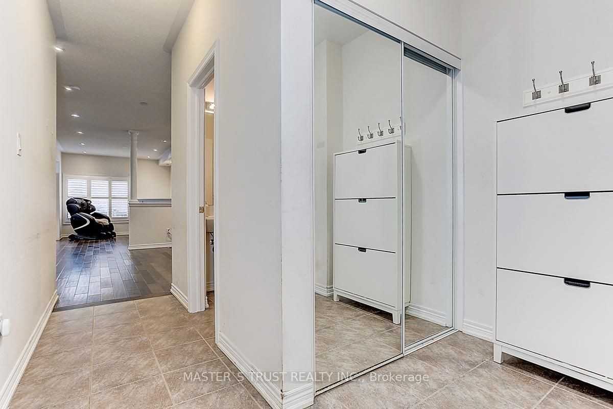 12 Glenbar Gardens - Photo 4 of 33