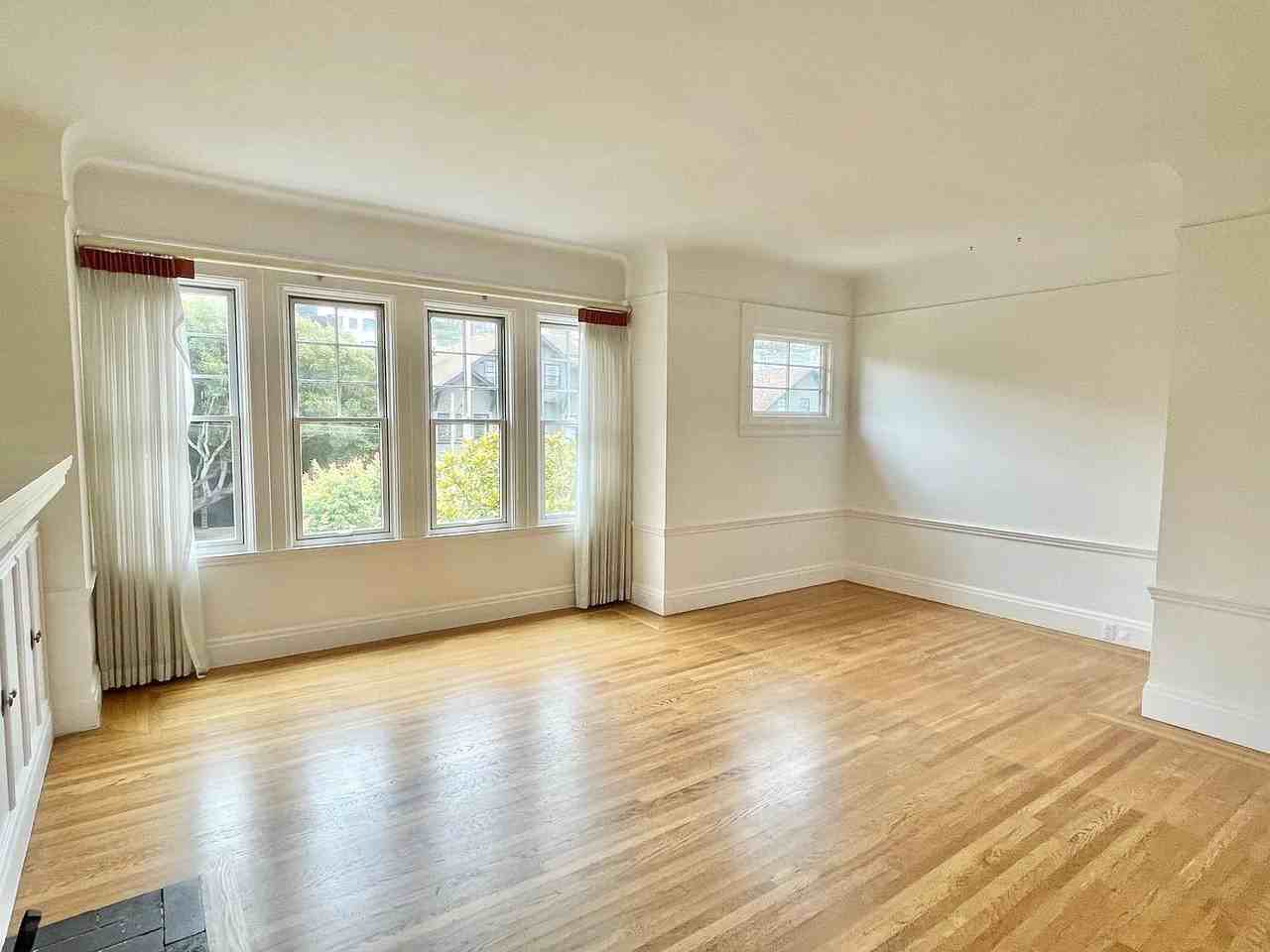 2654 Union St - Photo 3 of 21