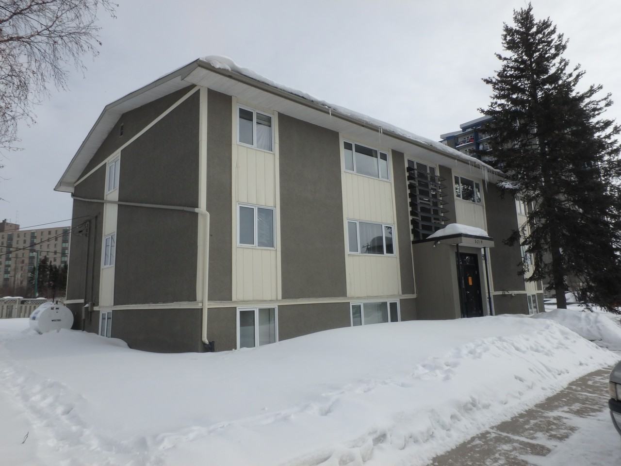 Solar Apartments - Photo 3 of 5