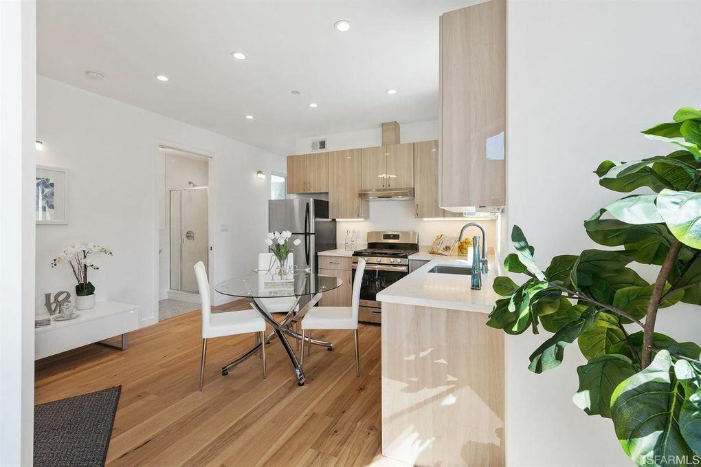 31 29th St #B - Photo 2 of 21