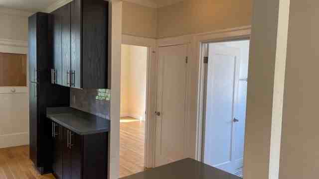 3549 Lakeshore Ave #5 - Photo 6 of 23