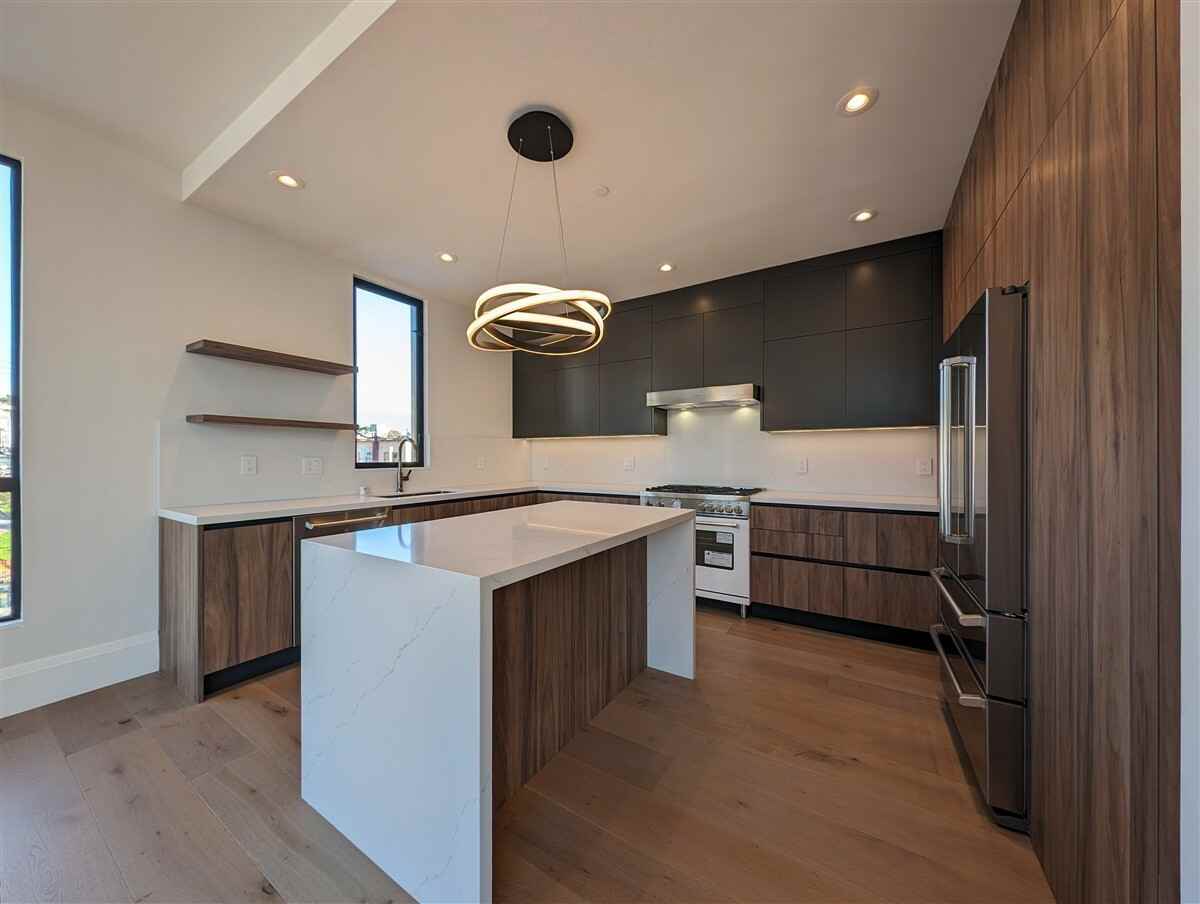 2707 23rd St #3 - Photo 6 of 35