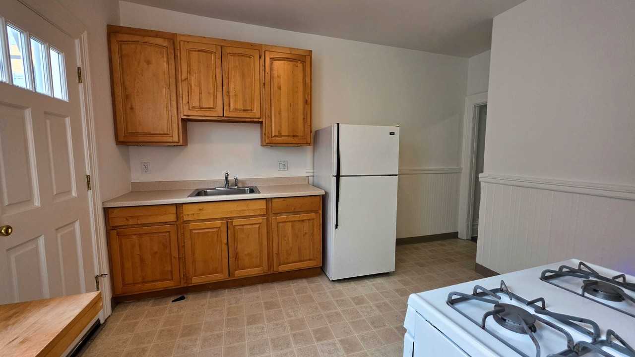 454 Clementina St - Photo 3 of 6