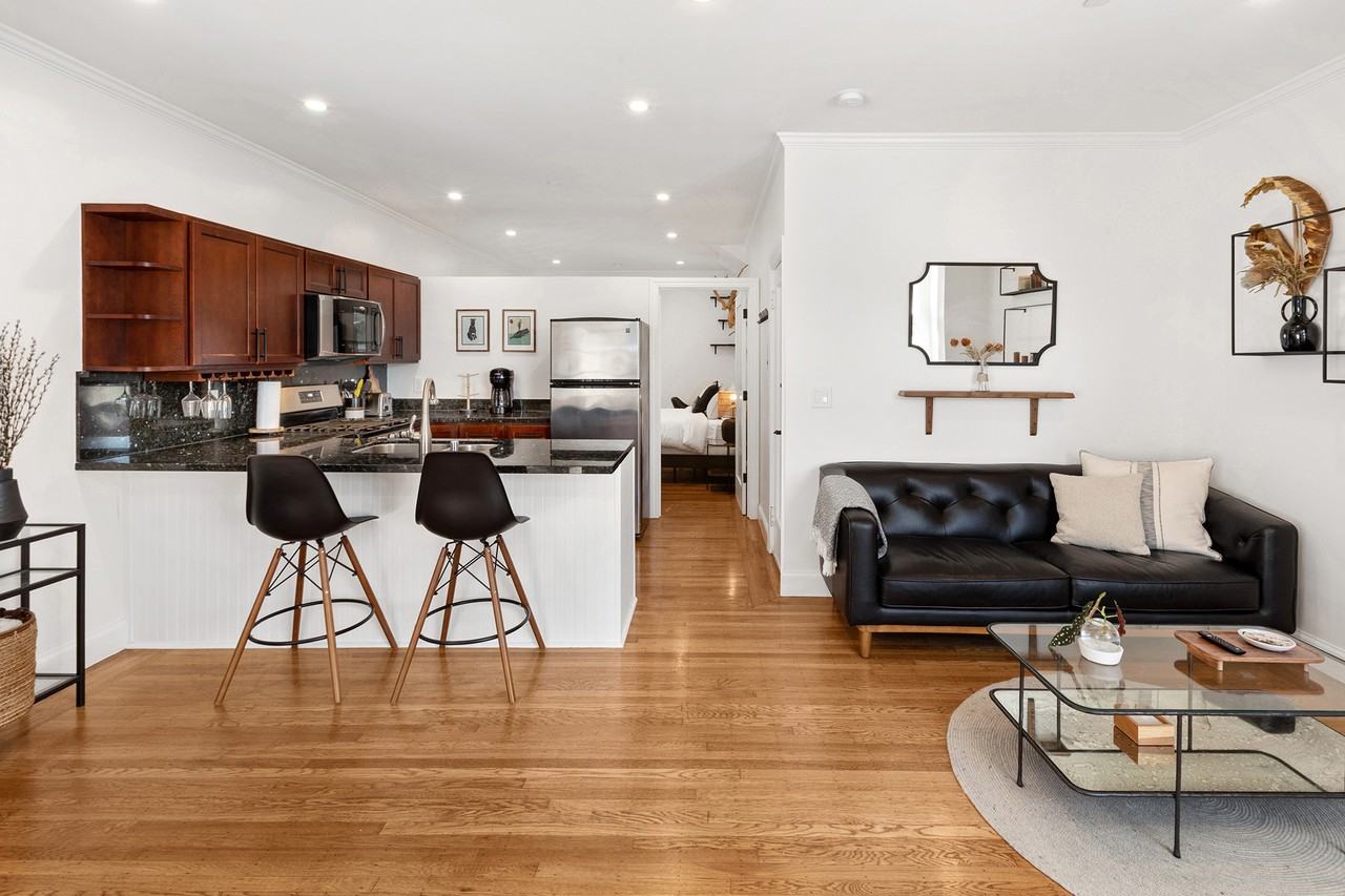 2621 Divisadero St #5 - Photo 6 of 27