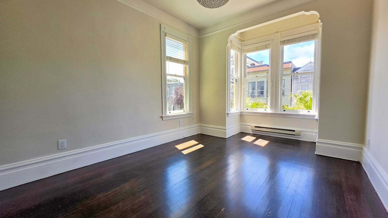 544 Lyon St - Photo 3 of 10