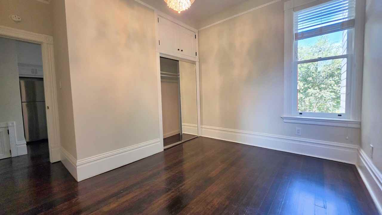 544 Lyon St - Photo 7 of 10