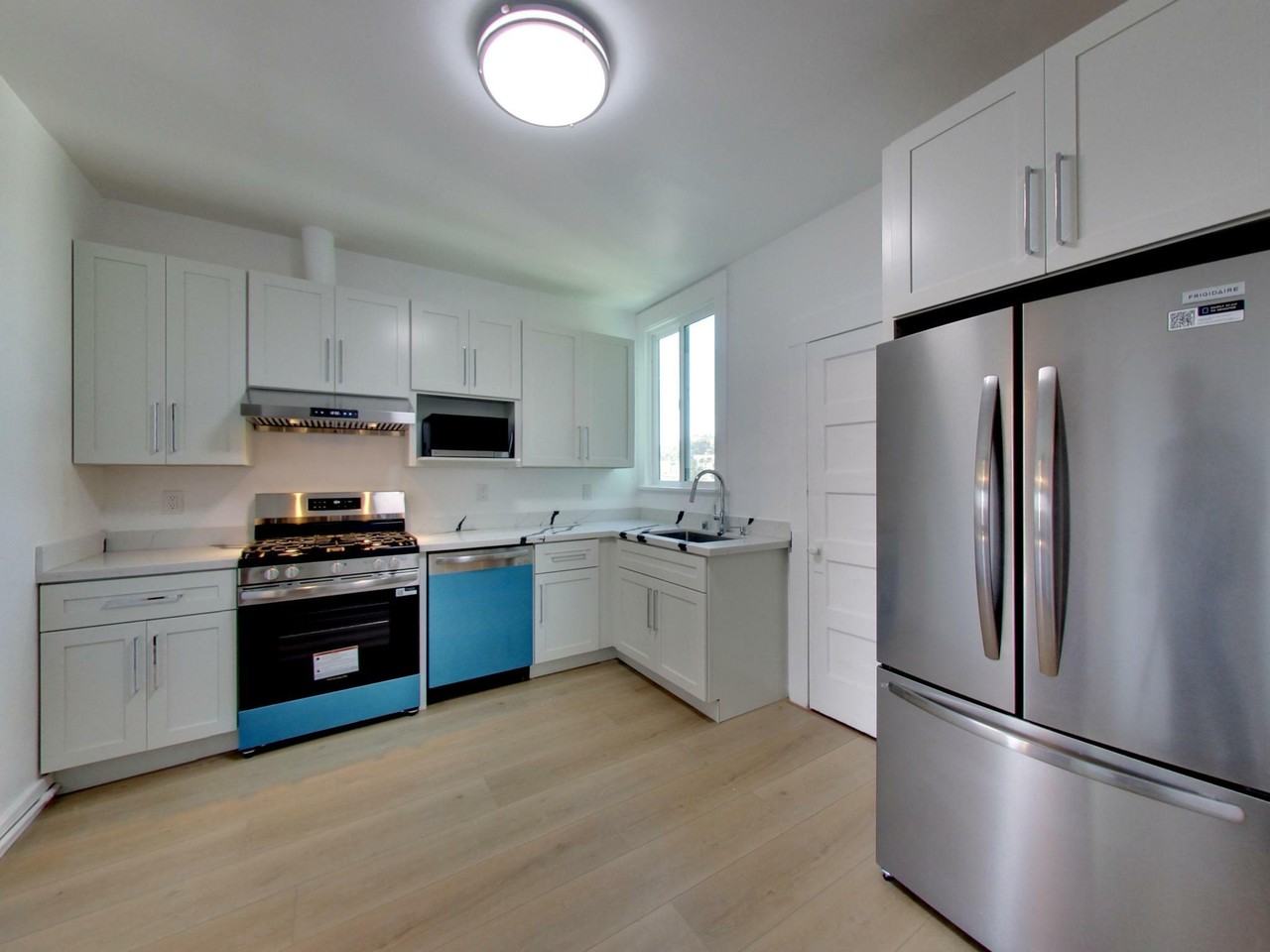 429 Steiner St - Photo 5 of 16