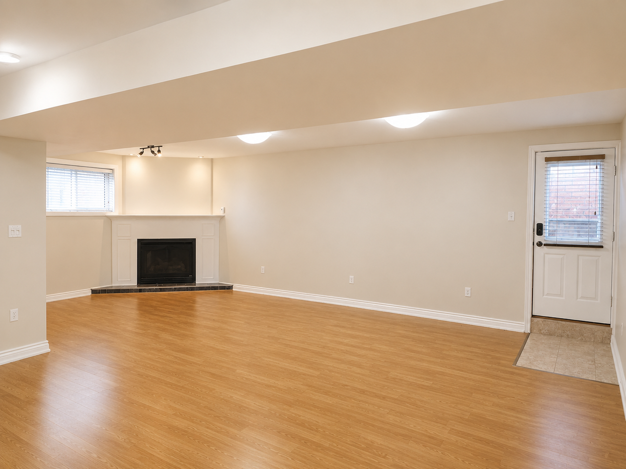 6913 Kelly Dr - Photo 4 of 15