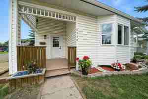 featured image of 3732 47 St