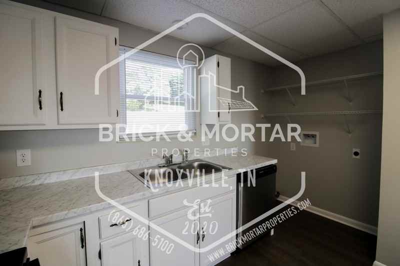 1009 Clendenen Rd - Photo 7 of 15