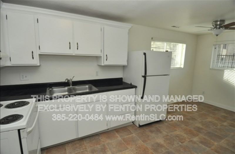 740 N Irving St - Photo 4 of 20