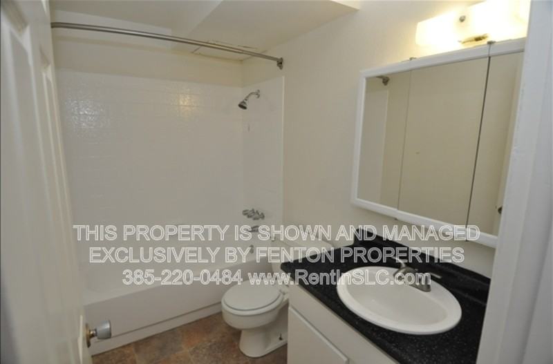 740 N Irving St - Photo 5 of 20