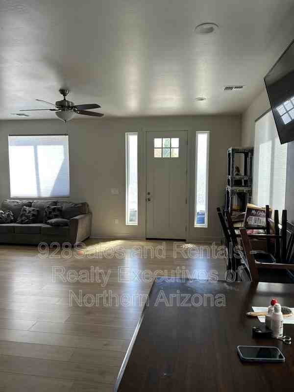 2107 N West St #1 - Photo 3 of 17