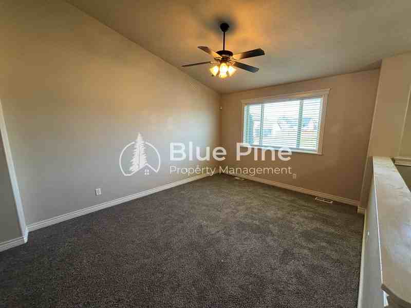 1207 Drystone Dr - Photo 2 of 29
