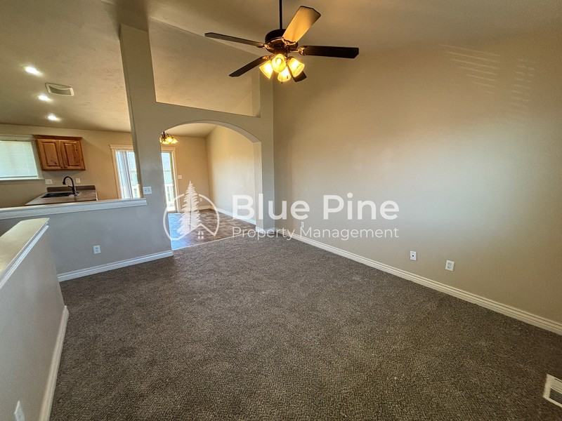 1207 Drystone Dr - Photo 3 of 29