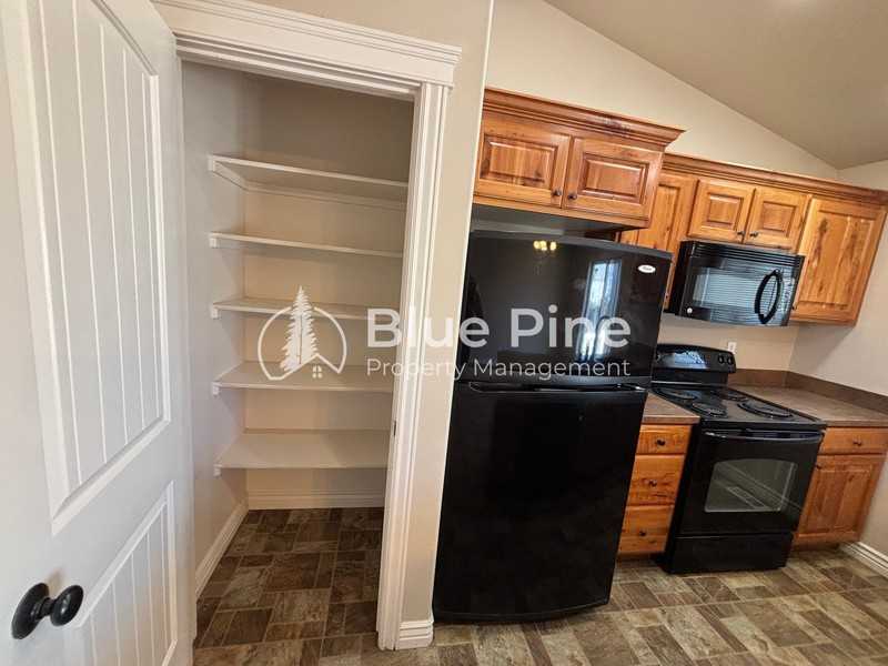 1207 Drystone Dr - Photo 7 of 29