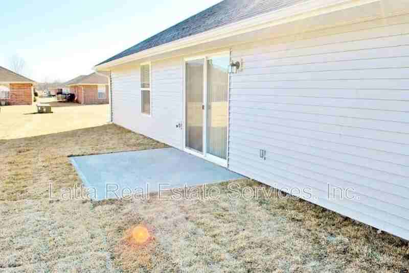 203 Nw Parker Dr - Photo 3 of 13