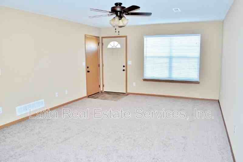203 Nw Parker Dr - Photo 4 of 13