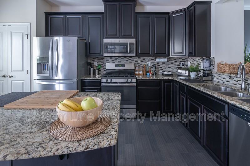 4131 Millennium Ave - Photo 7 of 24