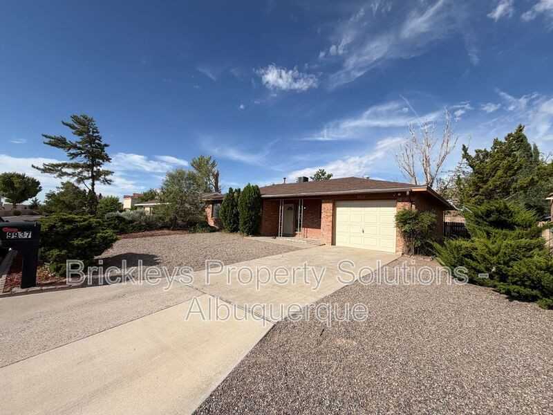 9937 Clearwater St Nw - Photo 2 of 28