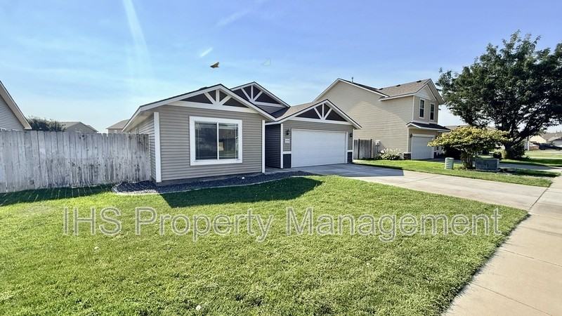 5709 Sidon Ln - Photo 2 of 16
