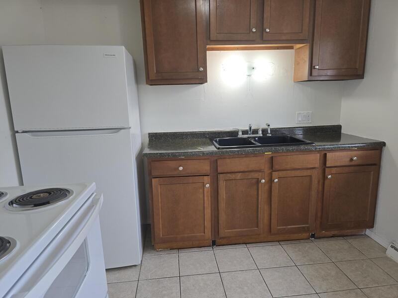 111 Andrew Ave - Photo 2 of 17