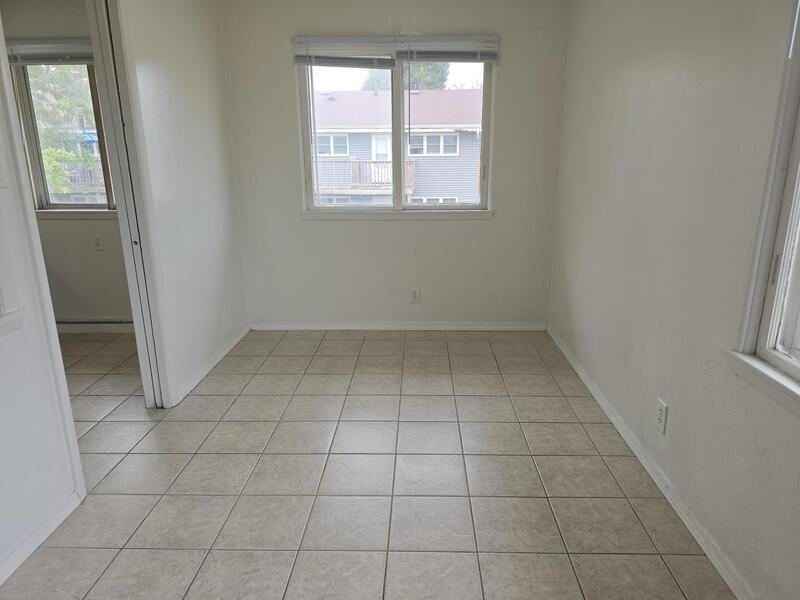 111 Andrew Ave - Photo 3 of 17