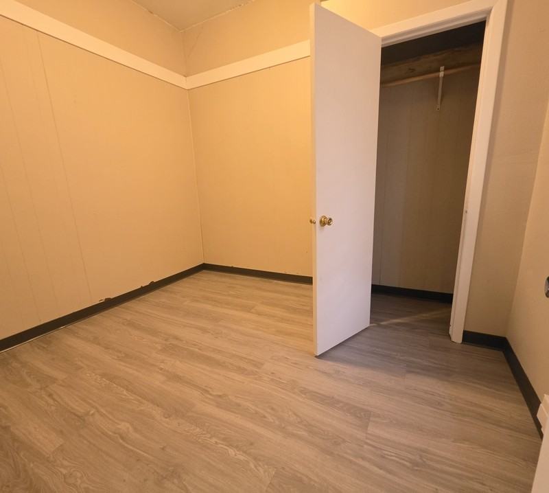 149 Central Ave - Photo 7 of 11