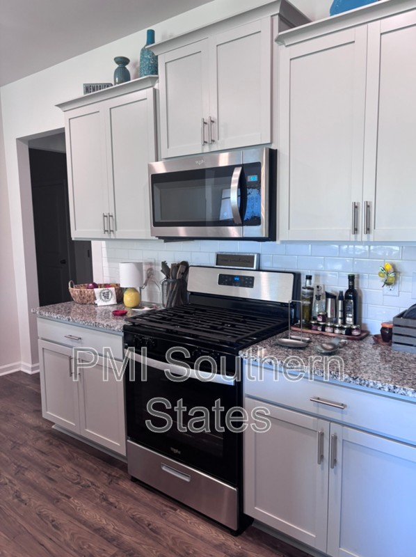325 Glass Rd - Photo 3 of 16