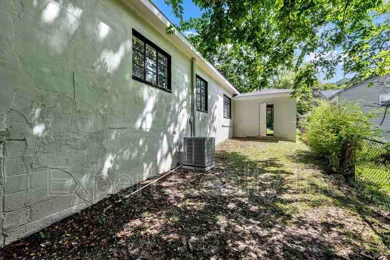 7420 Sparta Ave - Photo 5 of 26
