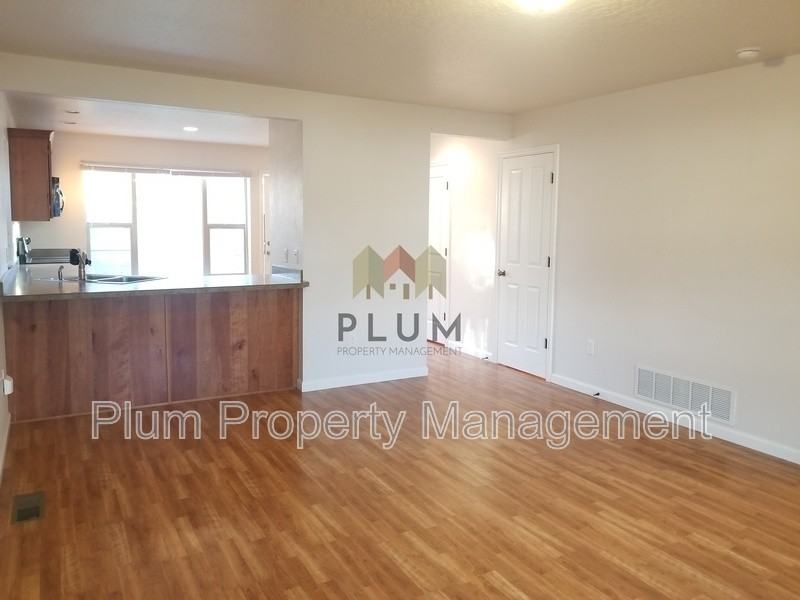 2115 Mount Ave #A - Photo 7 of 10