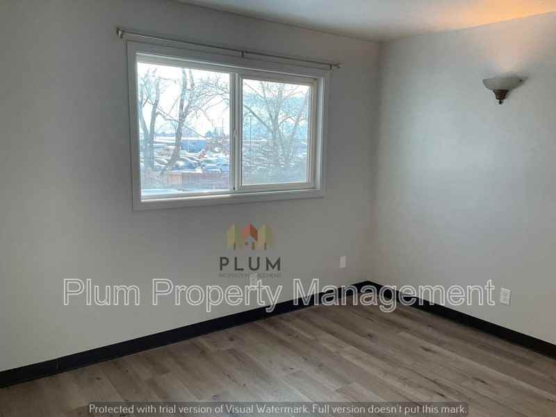 1024 Stephens Ave #1 - Photo 7 of 8