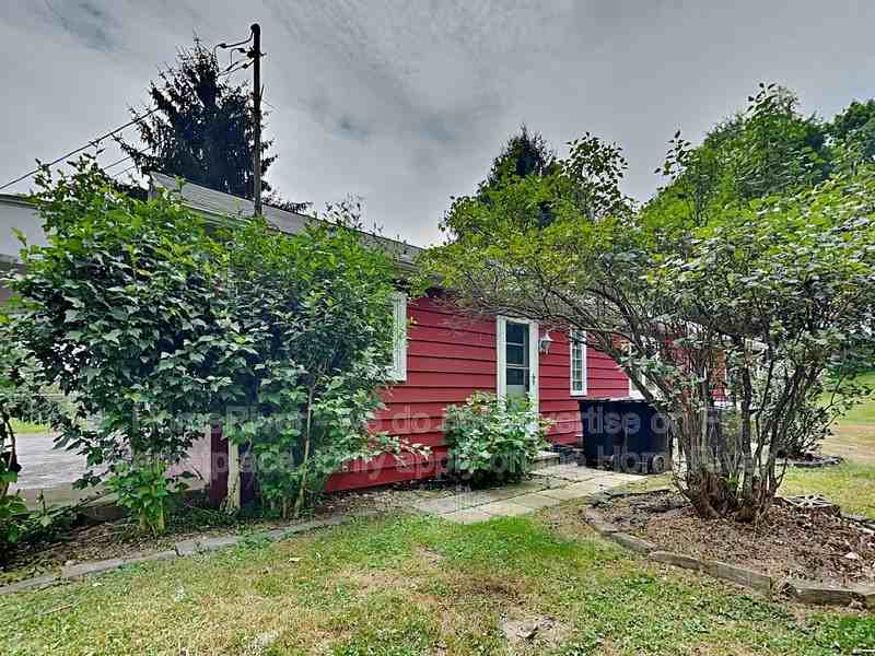1130 Kings Ln - Photo 7 of 17