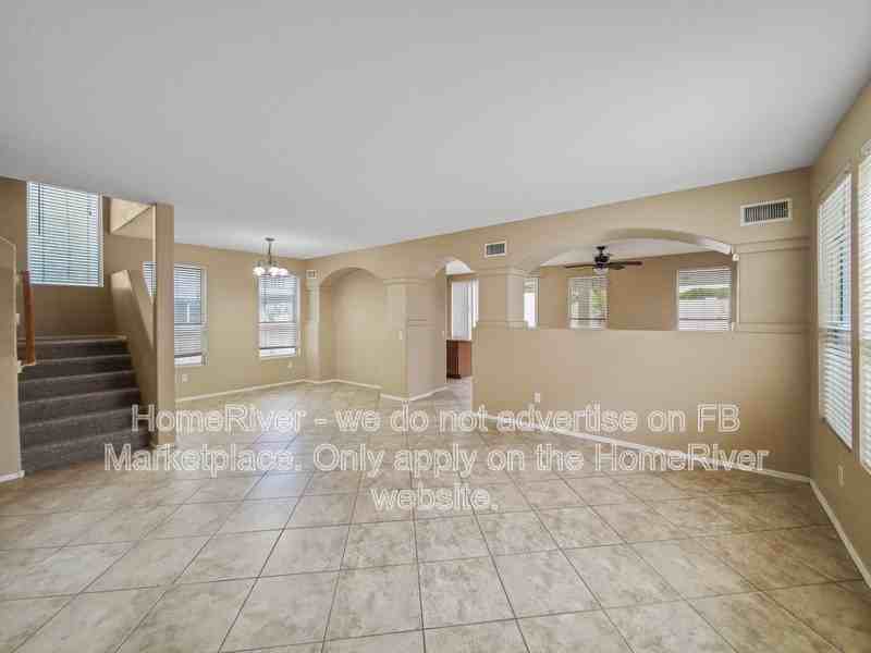 13430 W Rovey Ave - Photo 4 of 24