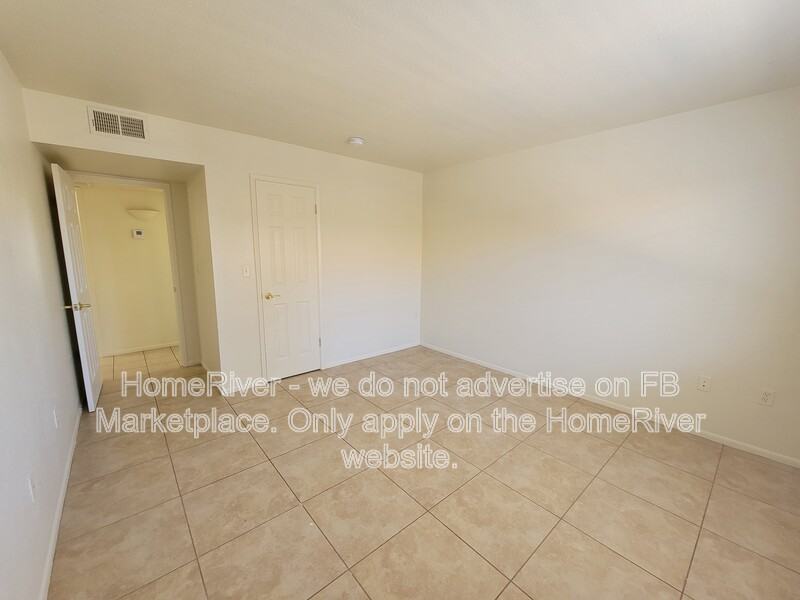 18240 N 41st St - Photo 7 of 10