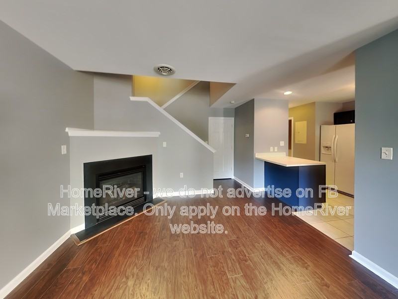 26 Court Ln - Photo 6 of 17