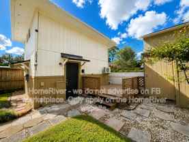 1514 Mcduff Ave S #1 - Photo 1 of 1