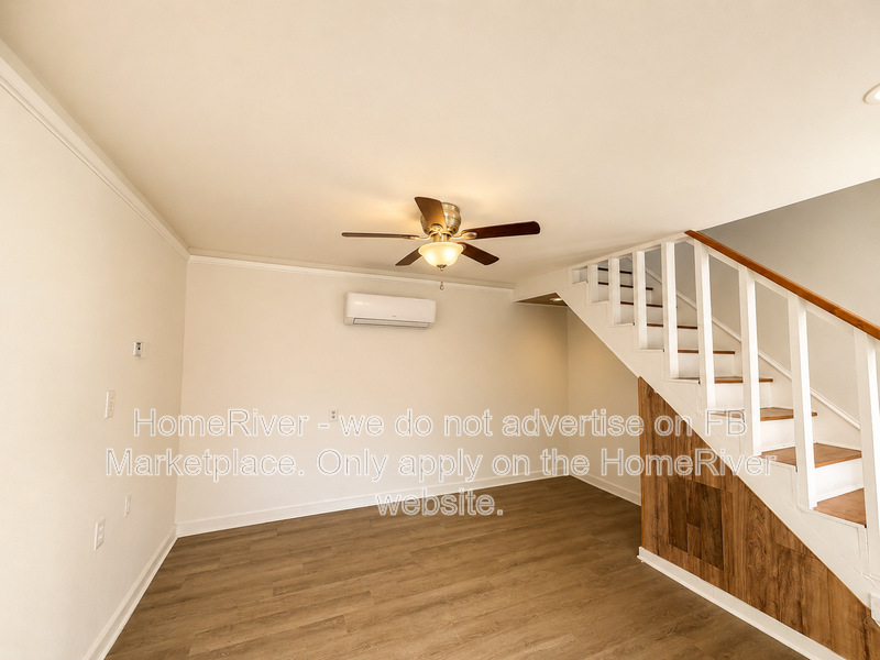 1514 Mcduff Ave S #1 - Photo 5 of 17
