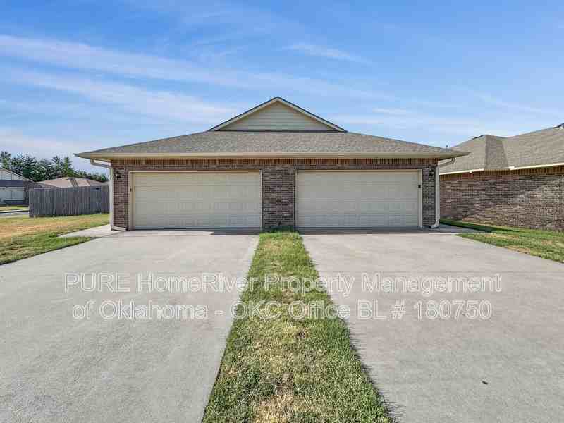 100 Ashley Dr - Photo 3 of 19