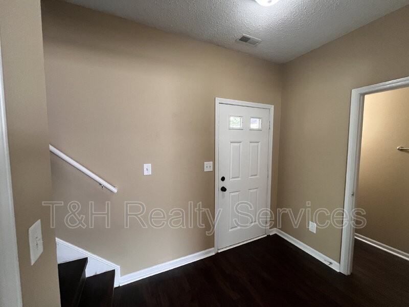 7212 Parklake Pl - Photo 5 of 30