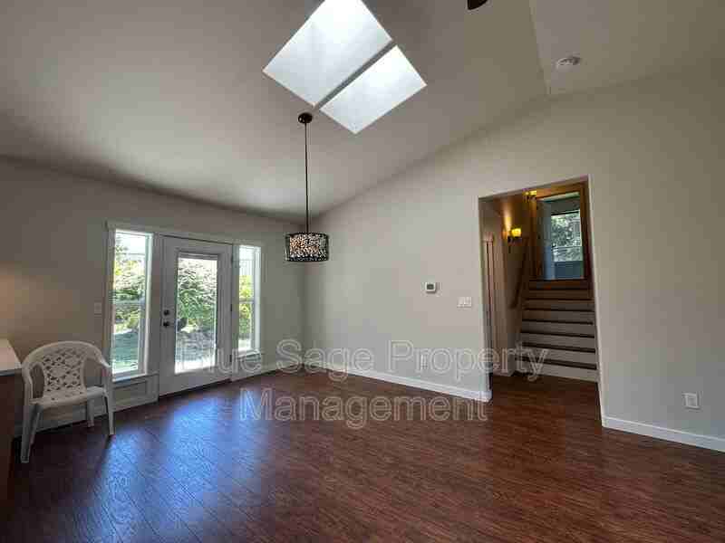 306 Taylor Blvd - Photo 4 of 26