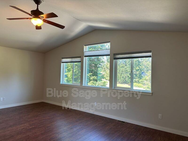306 Taylor Blvd - Photo 7 of 26