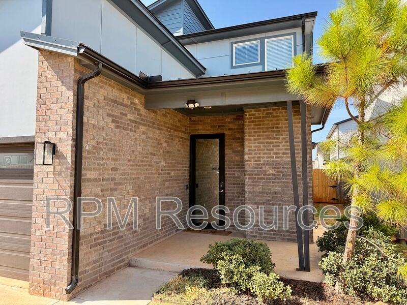 2529 Nw 129th St - Photo 3 of 30