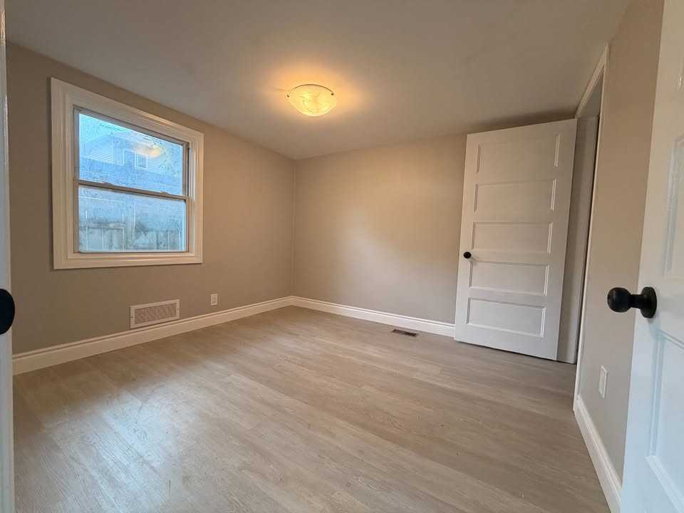 110 Haig Street - Photo 3 of 8