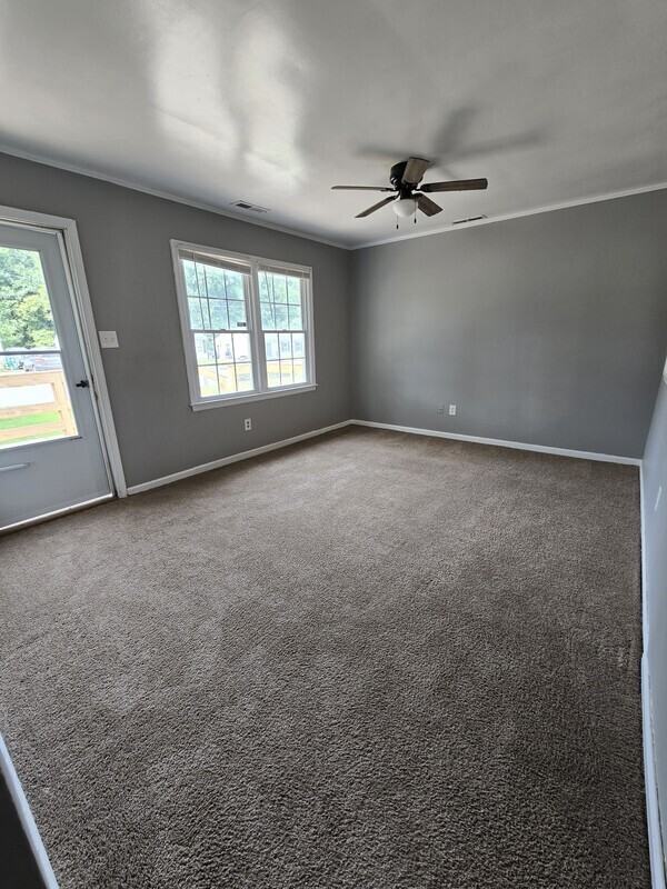 21009 Butler Ct - Photo 4 of 15
