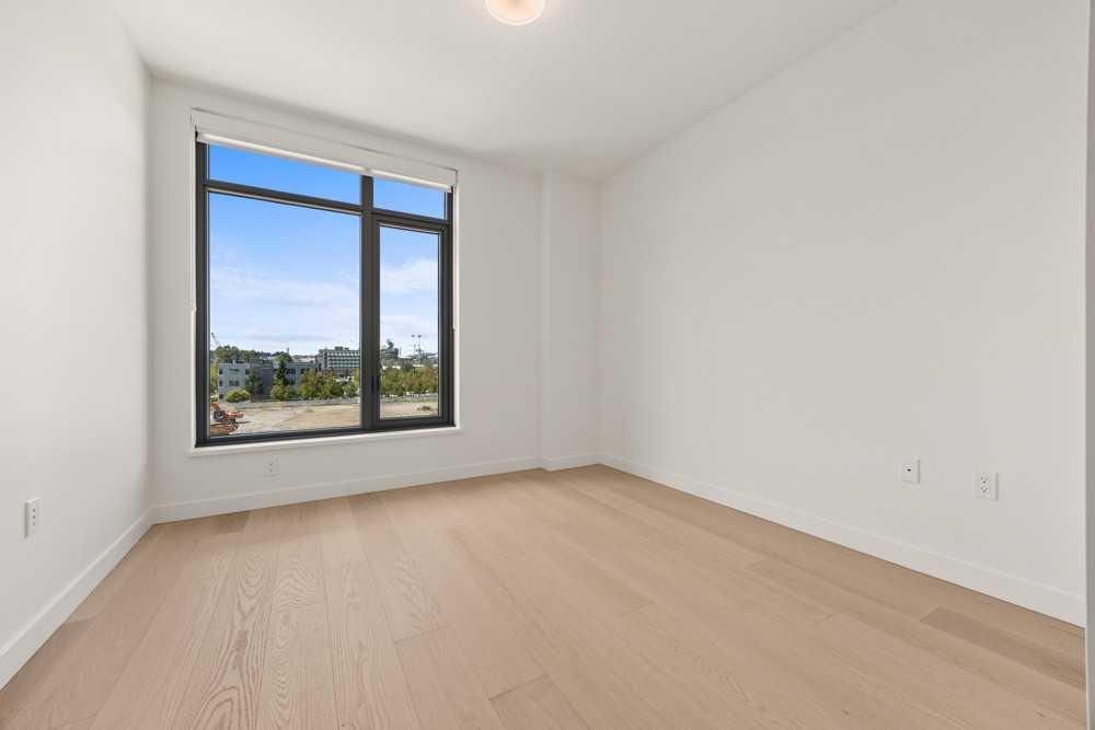 785 Harbour Way #501 - Photo 5 of 23