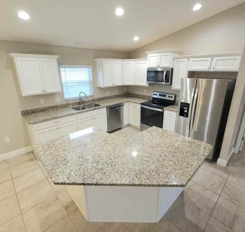 106 Marion Oaks Pass - Photo 2 of 18