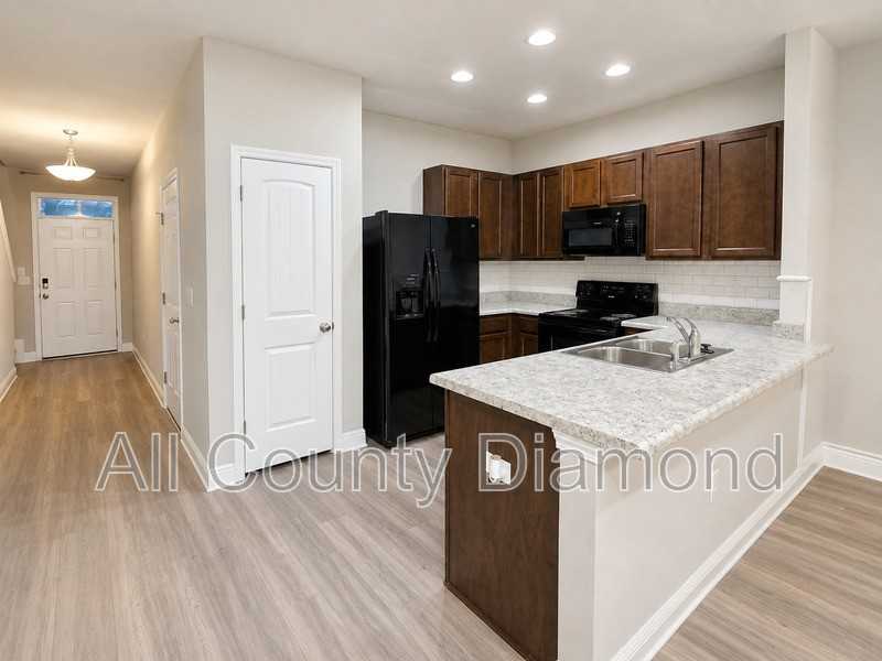 5940 Callaway Cir - Photo 4 of 20
