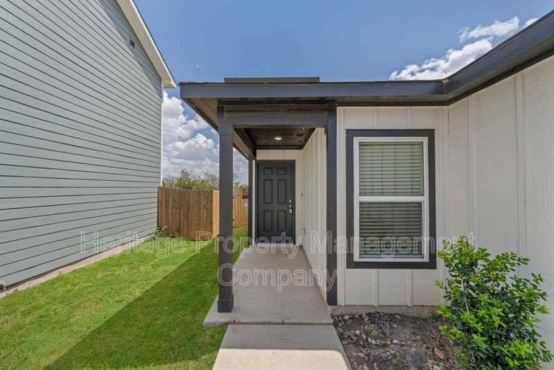8718 Broad Wing Dr - Photo 3 of 36